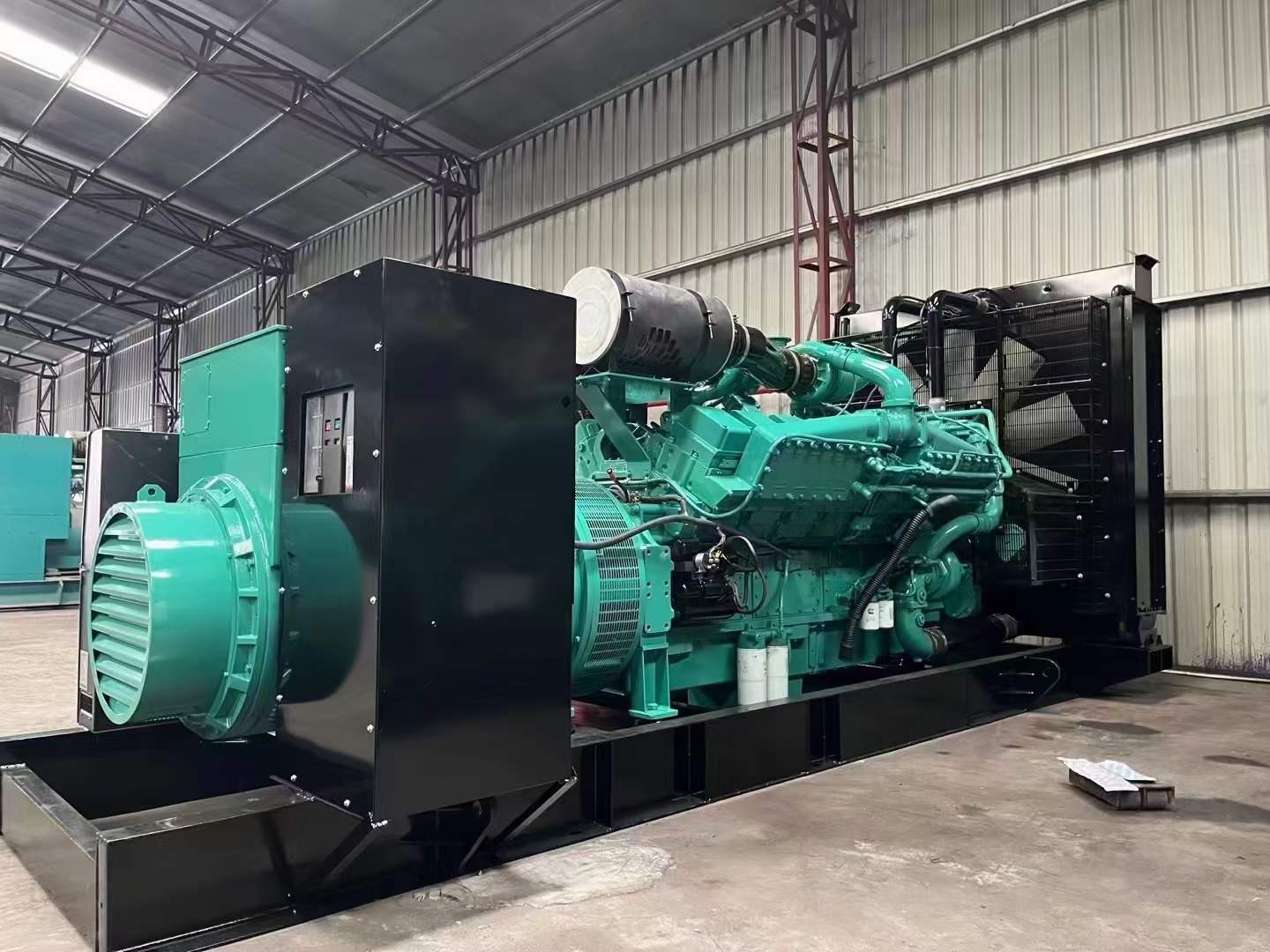 麒麟如何降低 800kW 柴油发电机输出电流的波动？